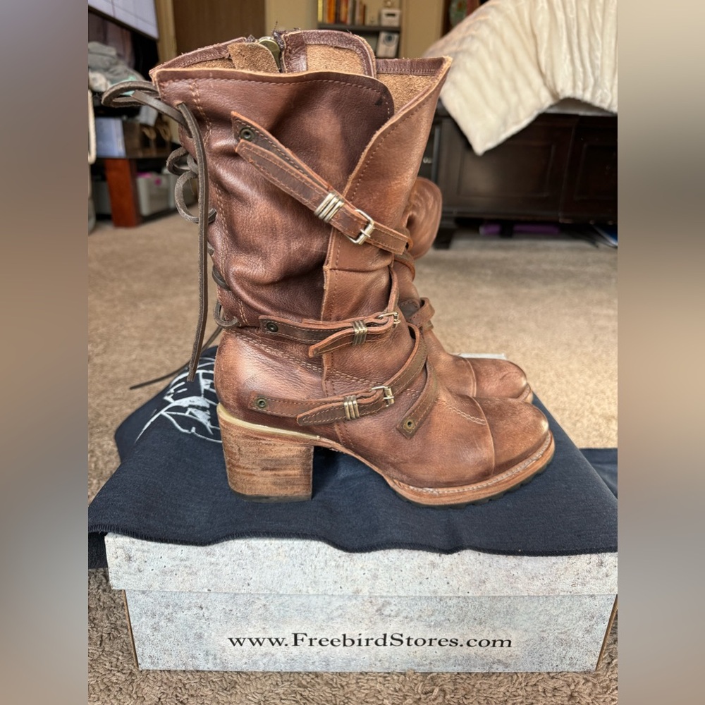 Freebird Cora brown boots